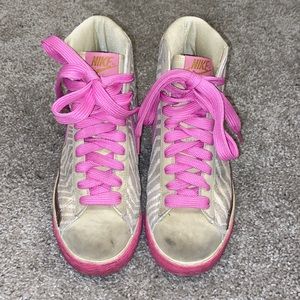 NIKE high top shoes